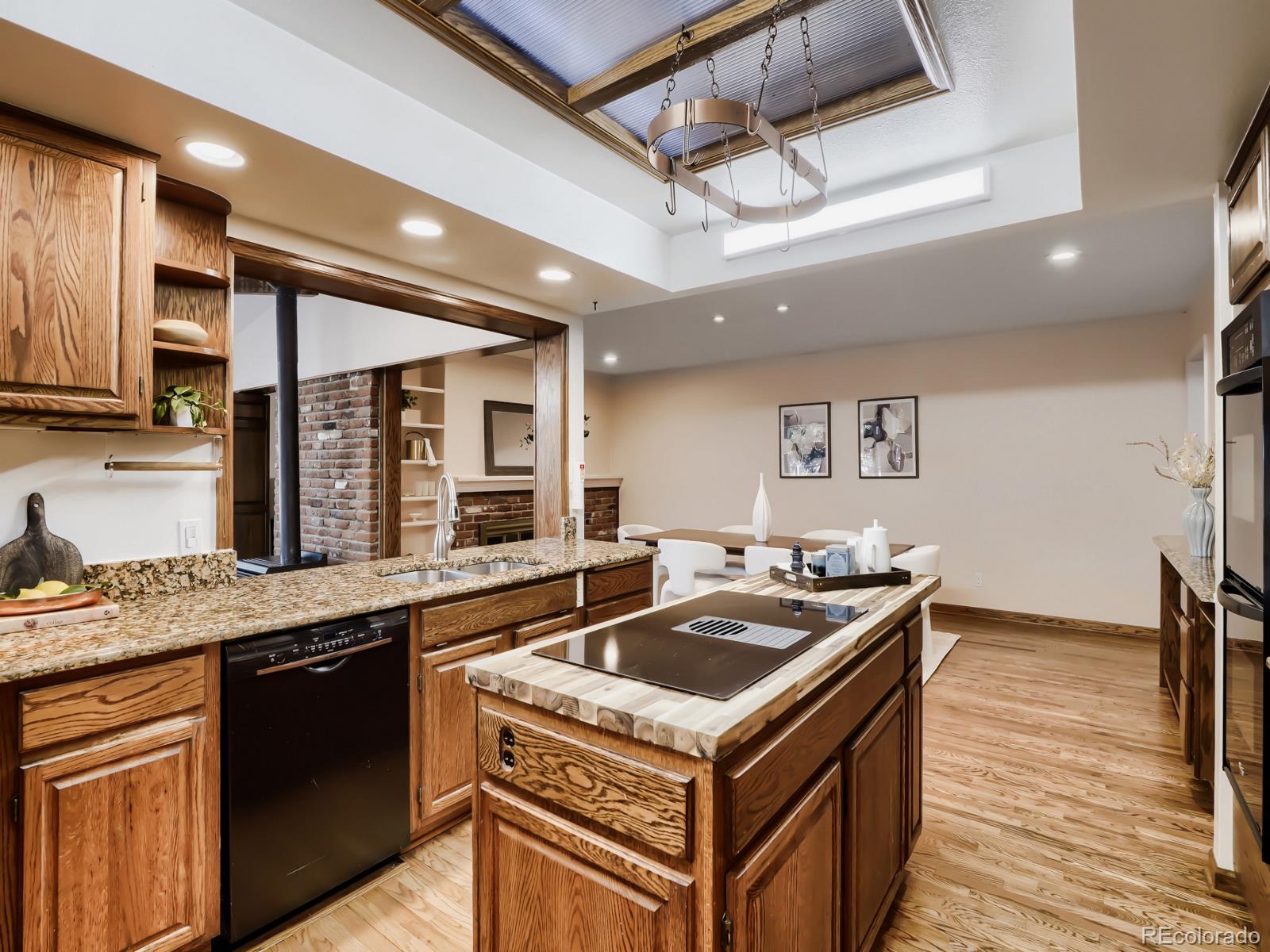 MLS Image #18 for 11891 e yale court,aurora, Colorado
