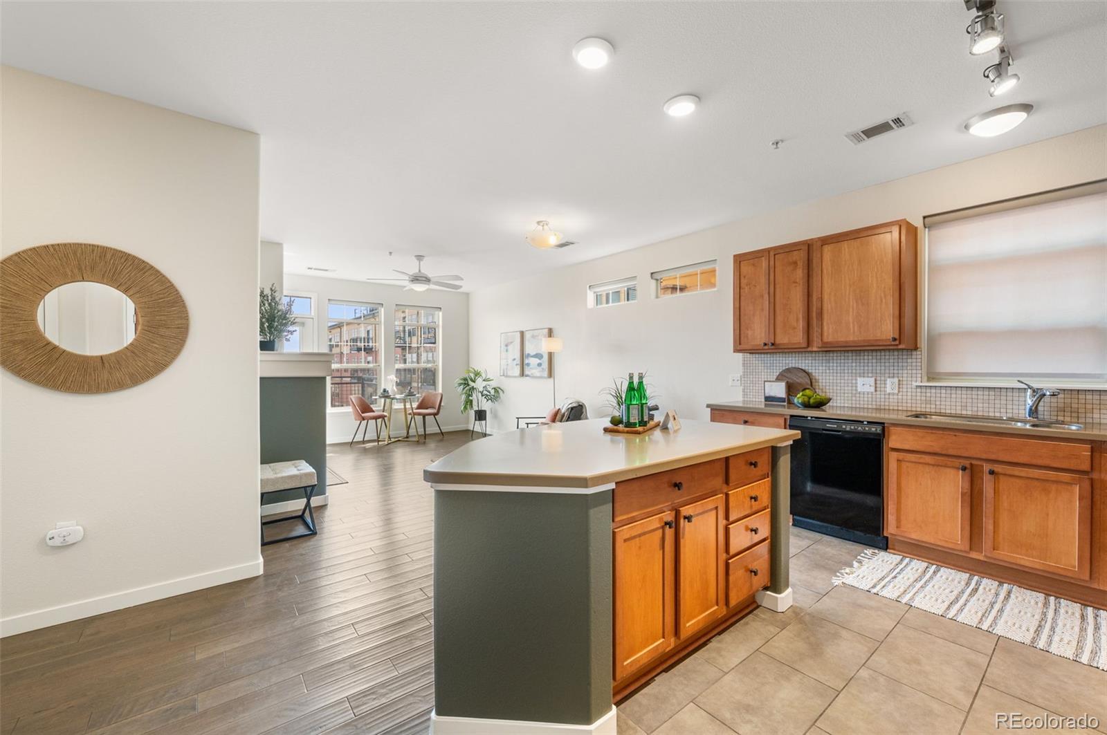 MLS Image #5 for 13456  via varra  315,broomfield, Colorado