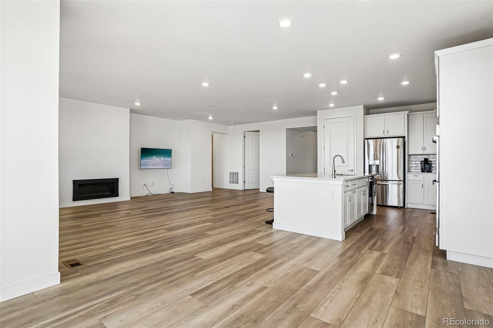 MLS Image #9 for 8720 s riviera court,aurora, Colorado