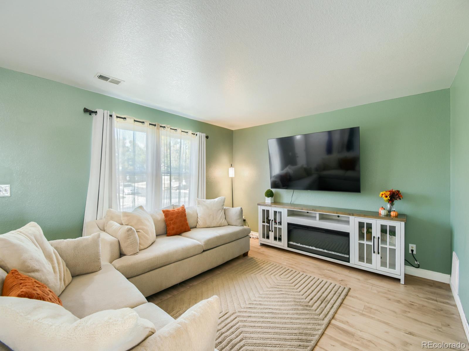 MLS Image #2 for 10038  hudson street,thornton, Colorado