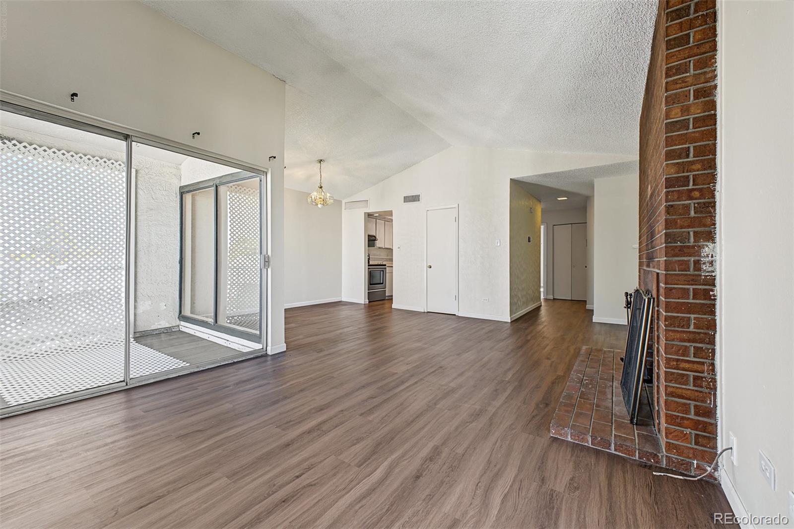 MLS Image #10 for 3436 s locust street e,denver, Colorado