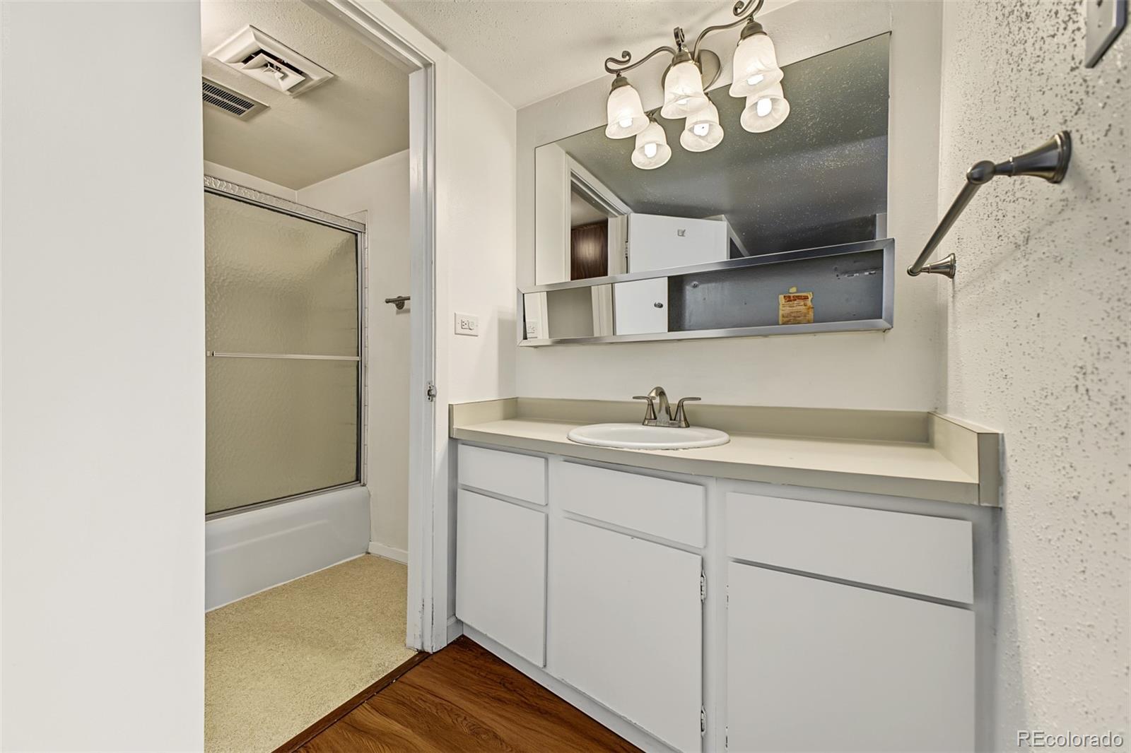 MLS Image #18 for 3436 s locust street e,denver, Colorado