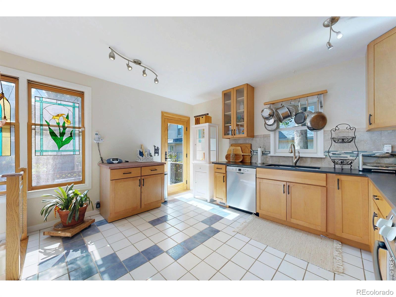 MLS Image #14 for 2115  5th street,boulder, Colorado