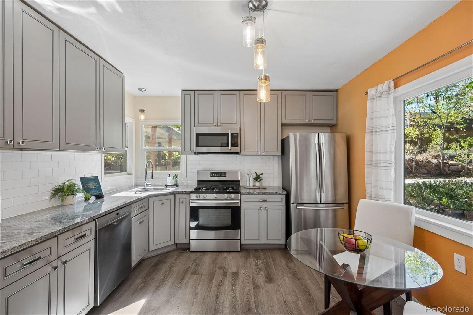 MLS Image #15 for 815  irving street,denver, Colorado