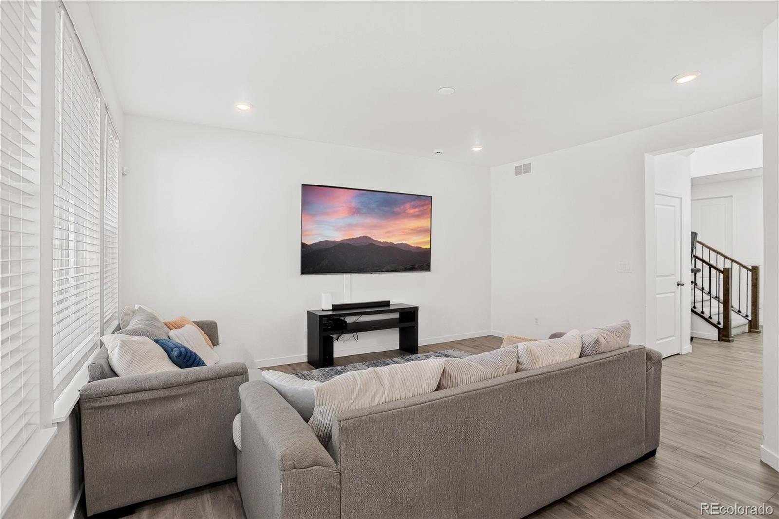 MLS Image #7 for 656 n bersshine street,watkins, Colorado