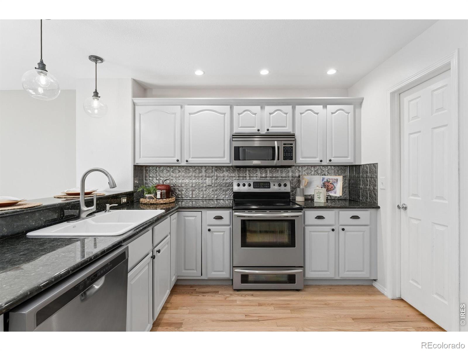 MLS Image #10 for 1361  carnation circle,longmont, Colorado