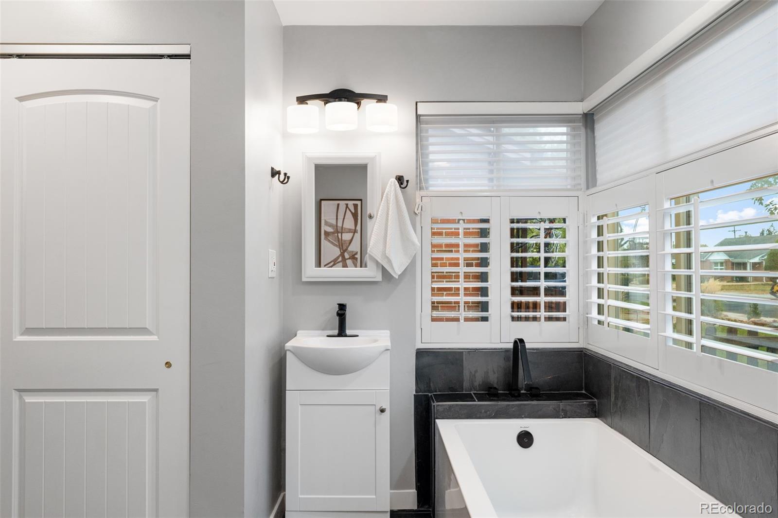 MLS Image #16 for 2101  newport street,denver, Colorado