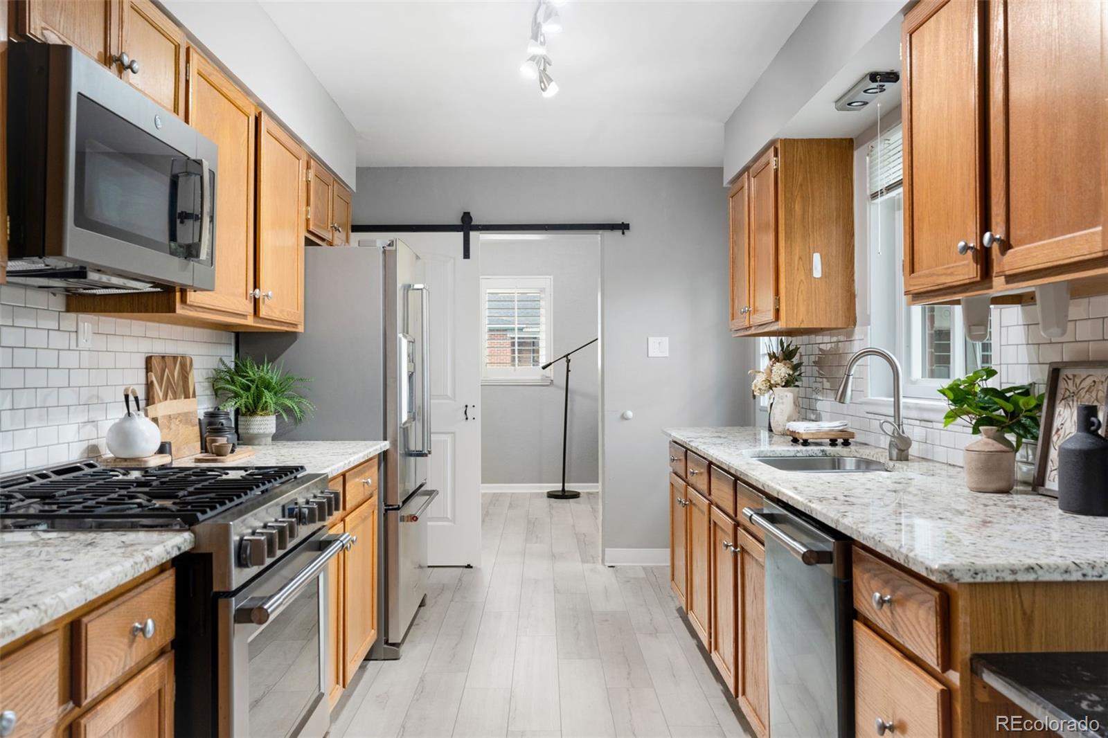 MLS Image #9 for 2101  newport street,denver, Colorado