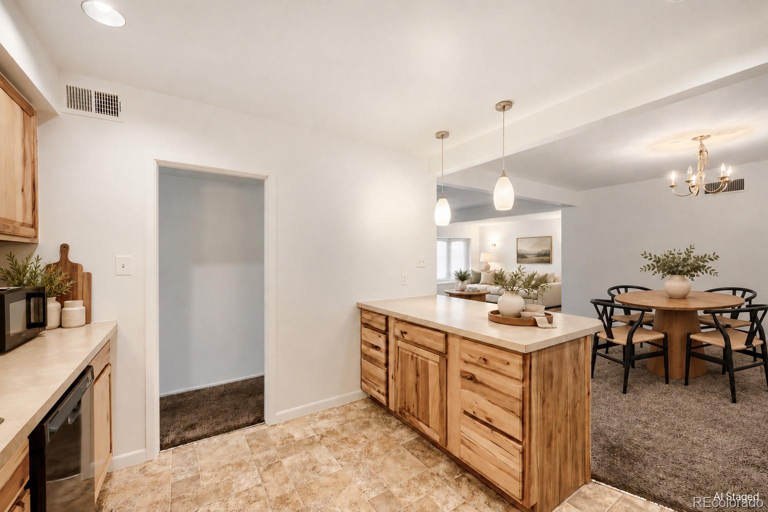 MLS Image #13 for 711  troy court,aurora, Colorado