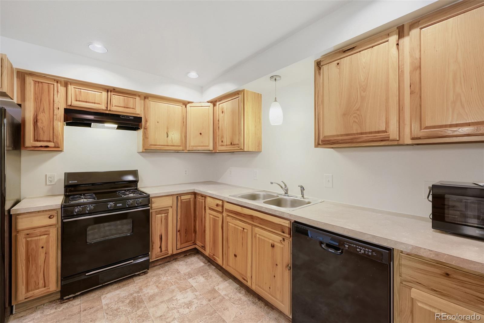 MLS Image #29 for 711  troy court,aurora, Colorado