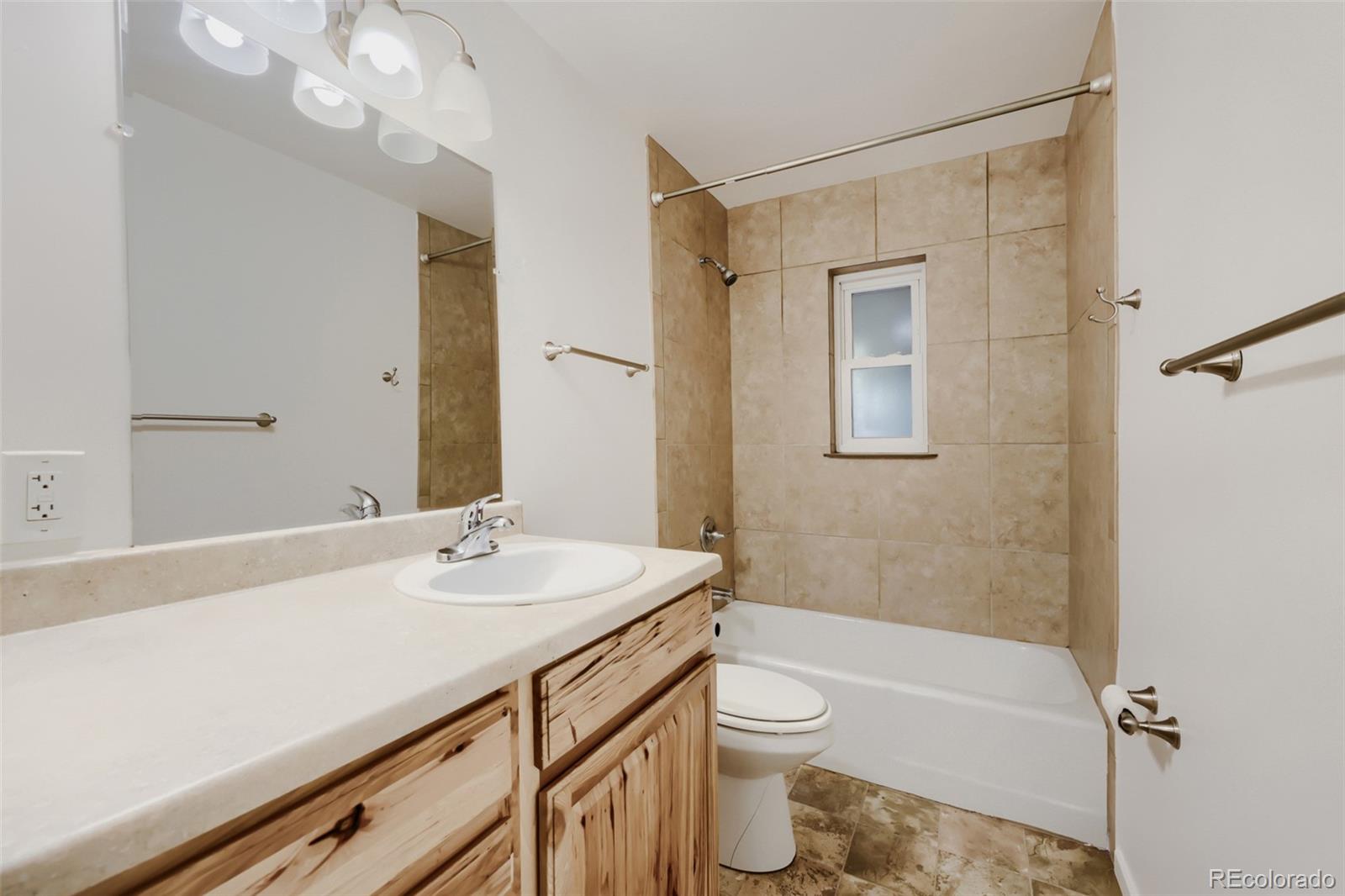 MLS Image #37 for 711  troy court,aurora, Colorado