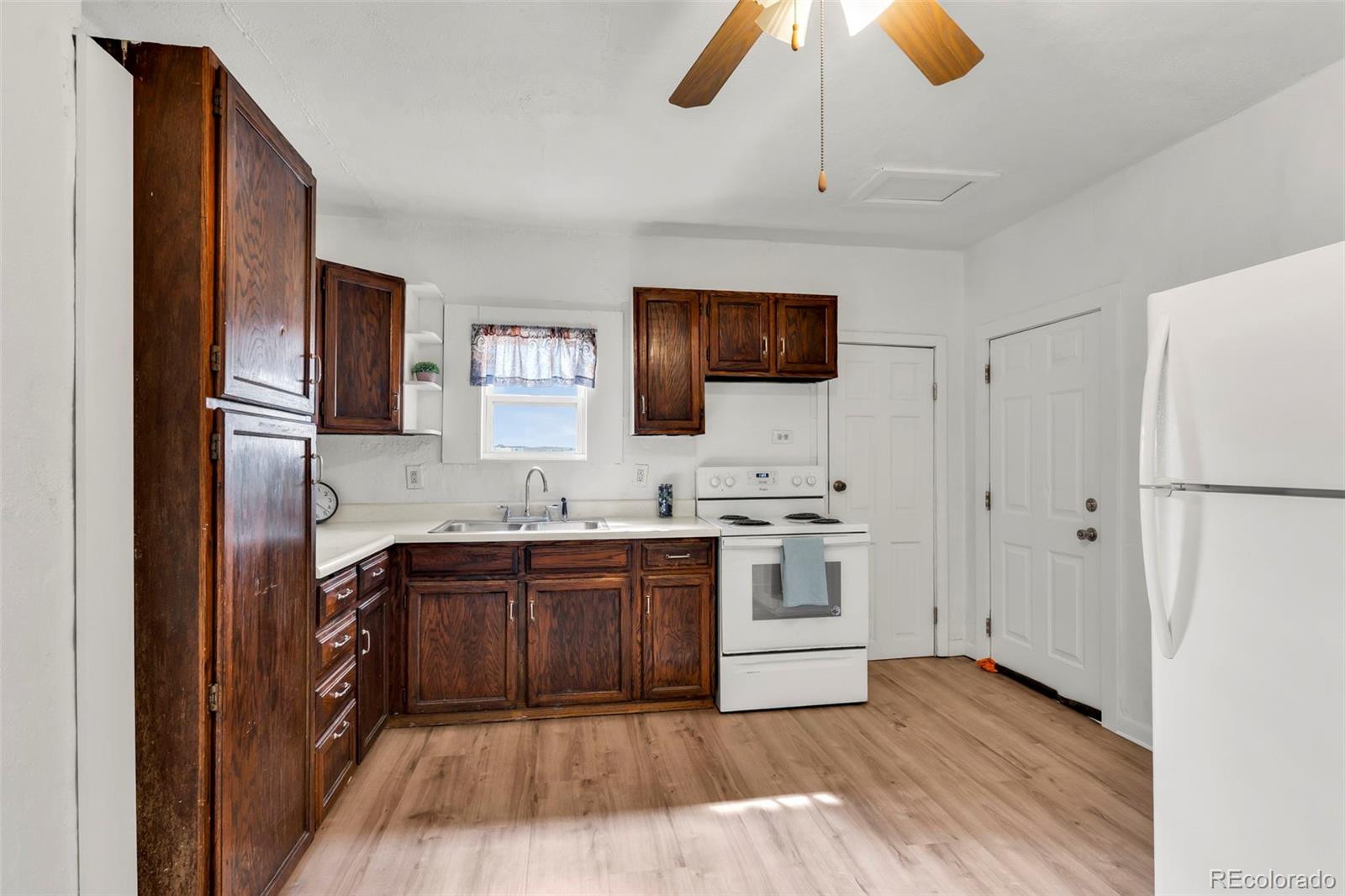 MLS Image #11 for 2831  cedar ,pueblo, Colorado