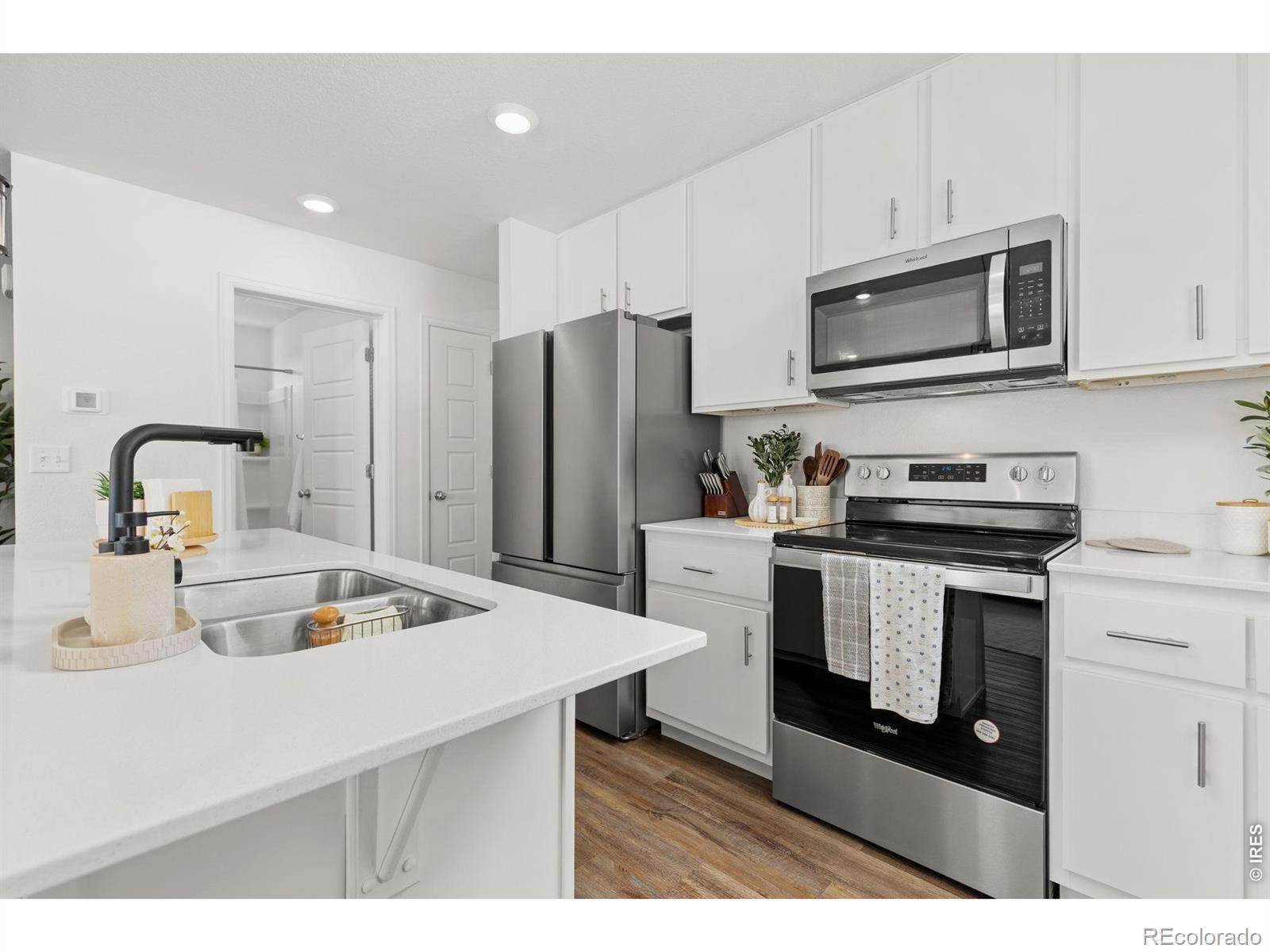 MLS Image #11 for 18260 e 51st place,denver, Colorado