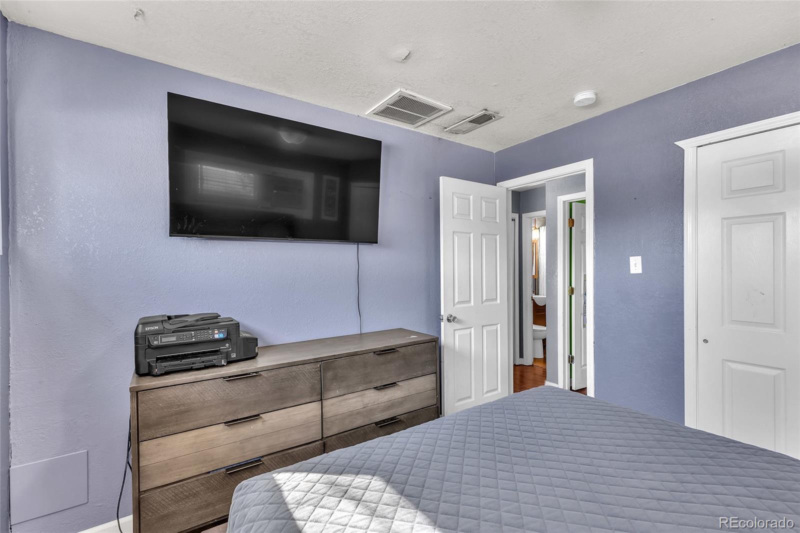 MLS Image #11 for 2675 s grove street,denver, Colorado