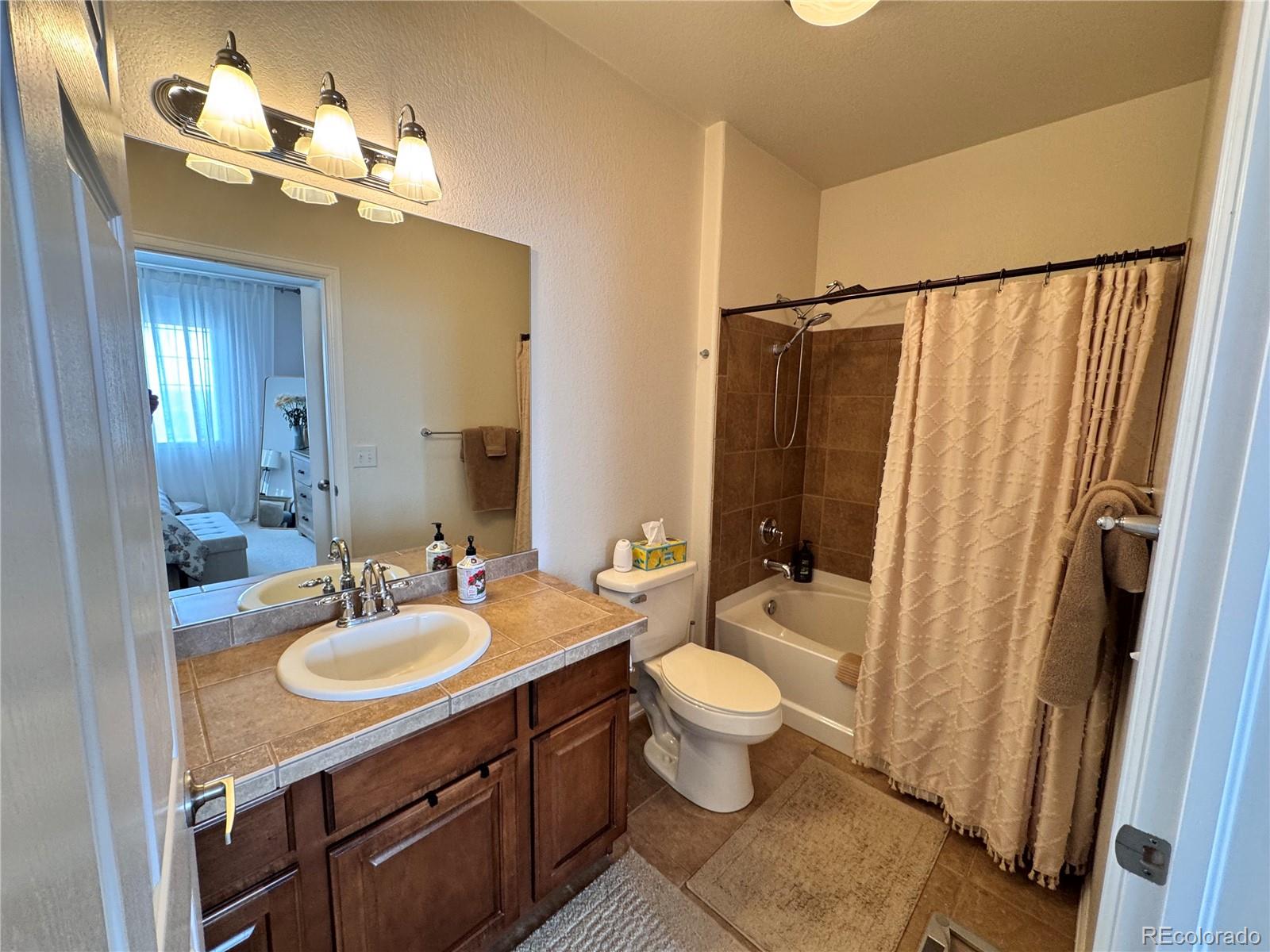 MLS Image #10 for 2675 s danube way,aurora, Colorado