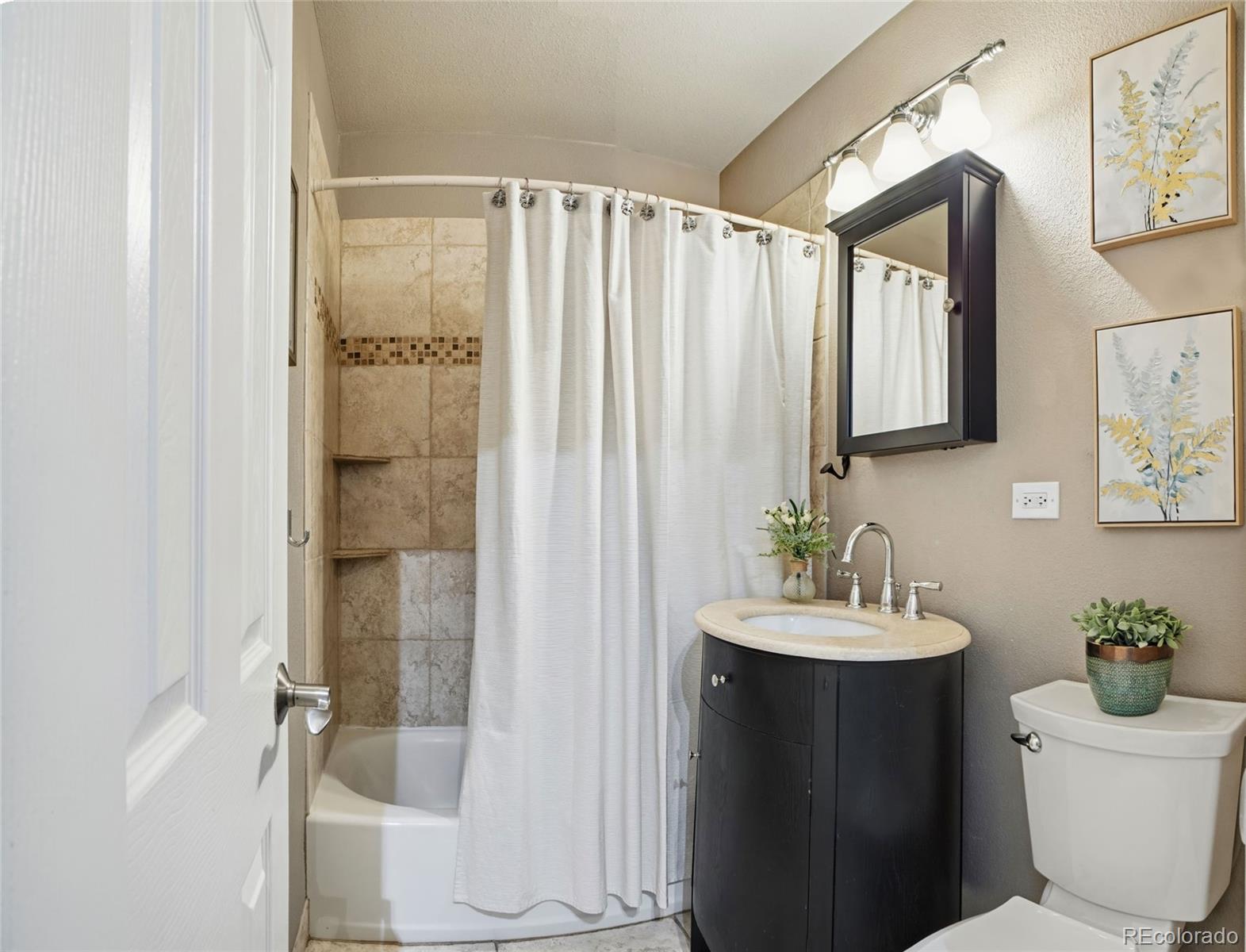 MLS Image #24 for 1116 s milwaukee street,denver, Colorado