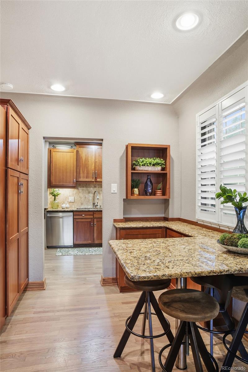MLS Image #8 for 1116 s milwaukee street,denver, Colorado