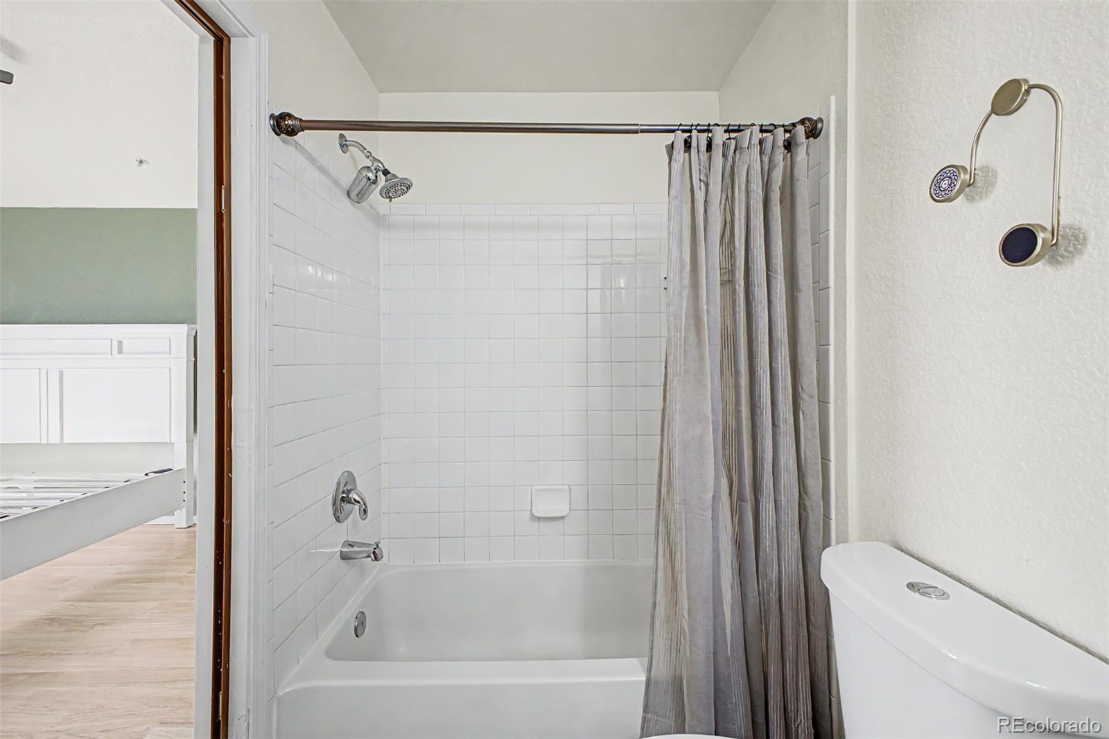MLS Image #33 for 16332 e fremont avenue,aurora, Colorado