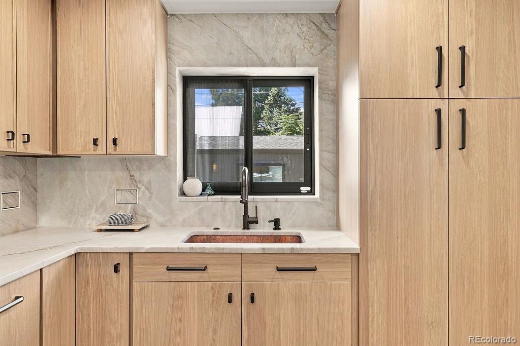 MLS Image #11 for 2655 n locust street,denver, Colorado
