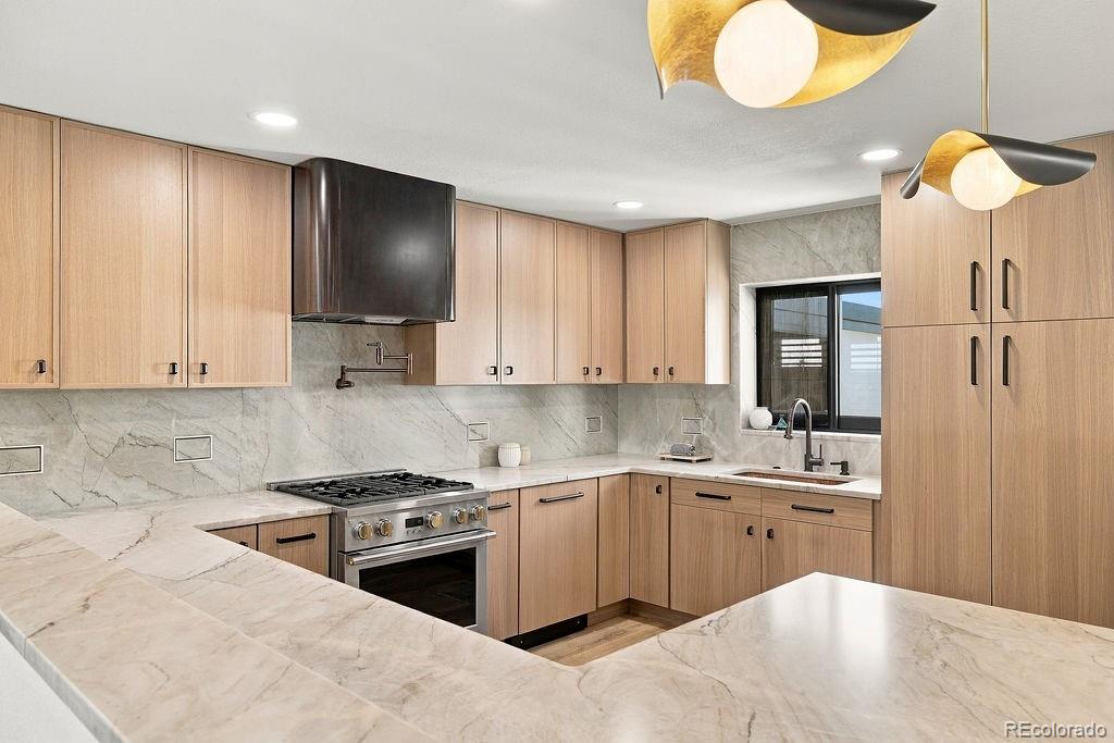 MLS Image #13 for 2655 n locust street,denver, Colorado