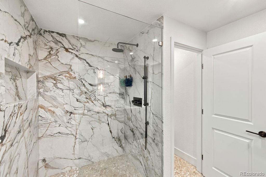 MLS Image #26 for 2655 n locust street,denver, Colorado