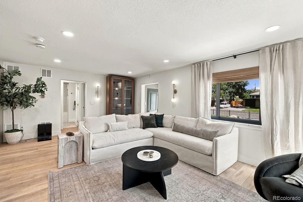 MLS Image #3 for 2655 n locust street,denver, Colorado