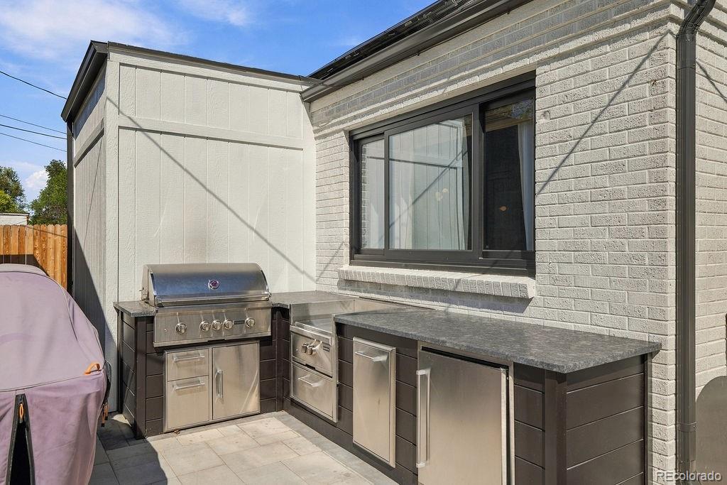 MLS Image #39 for 2655 n locust street,denver, Colorado