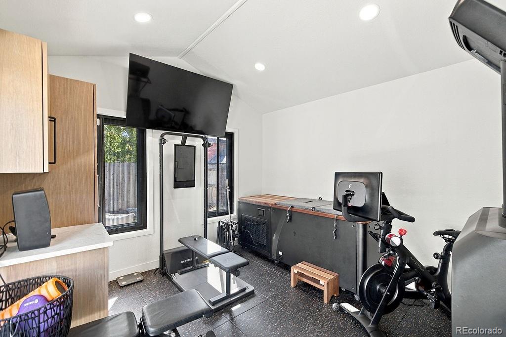 MLS Image #41 for 2655 n locust street,denver, Colorado