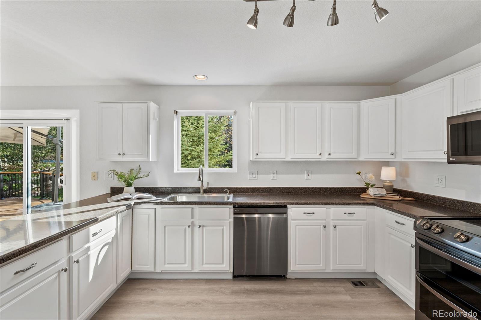 MLS Image #9 for 9736  fox den drive,littleton, Colorado