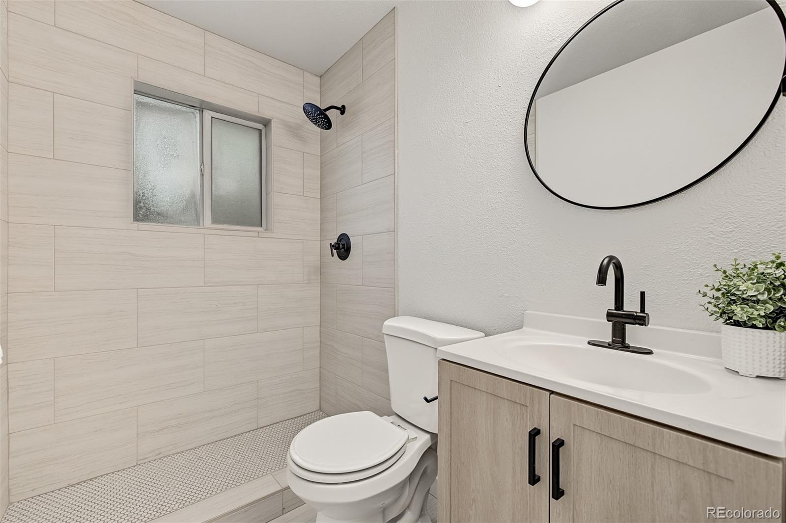 MLS Image #13 for 12265 e 55th avenue,denver, Colorado