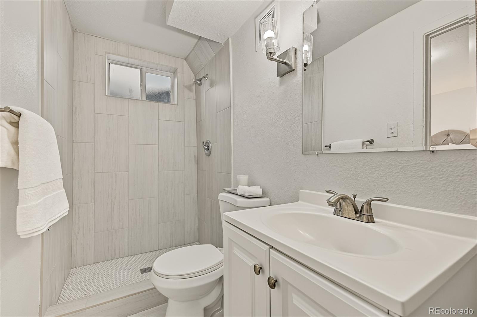 MLS Image #20 for 12265 e 55th avenue,denver, Colorado