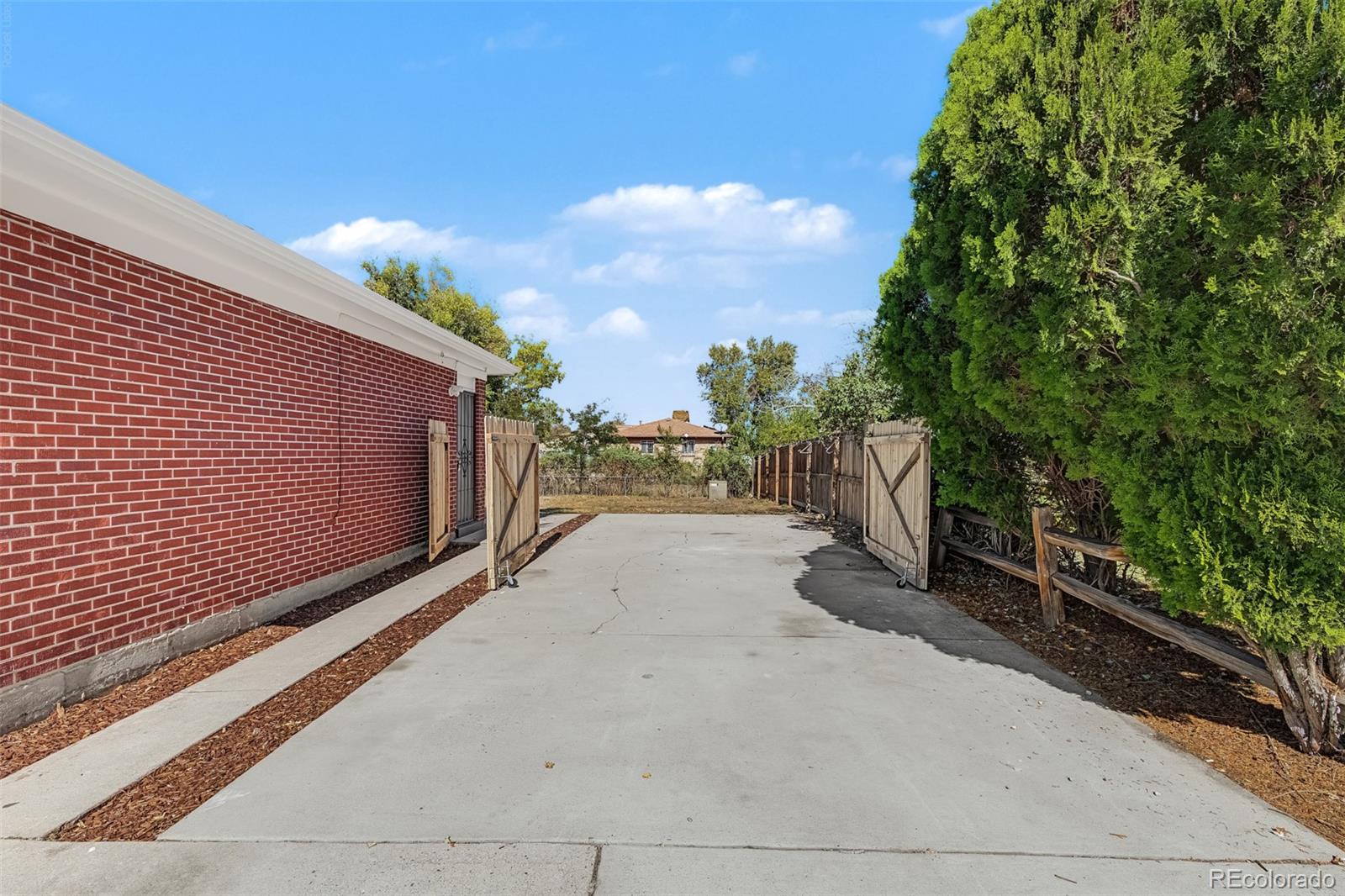 MLS Image #21 for 12265 e 55th avenue,denver, Colorado