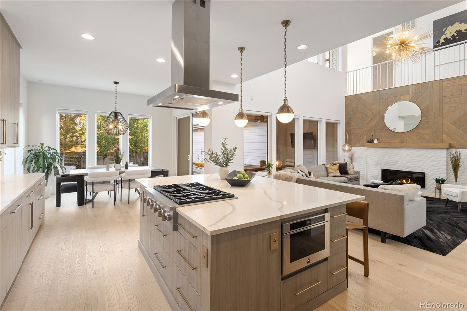 MLS Image #14 for 8696 e 50th avenue,denver, Colorado