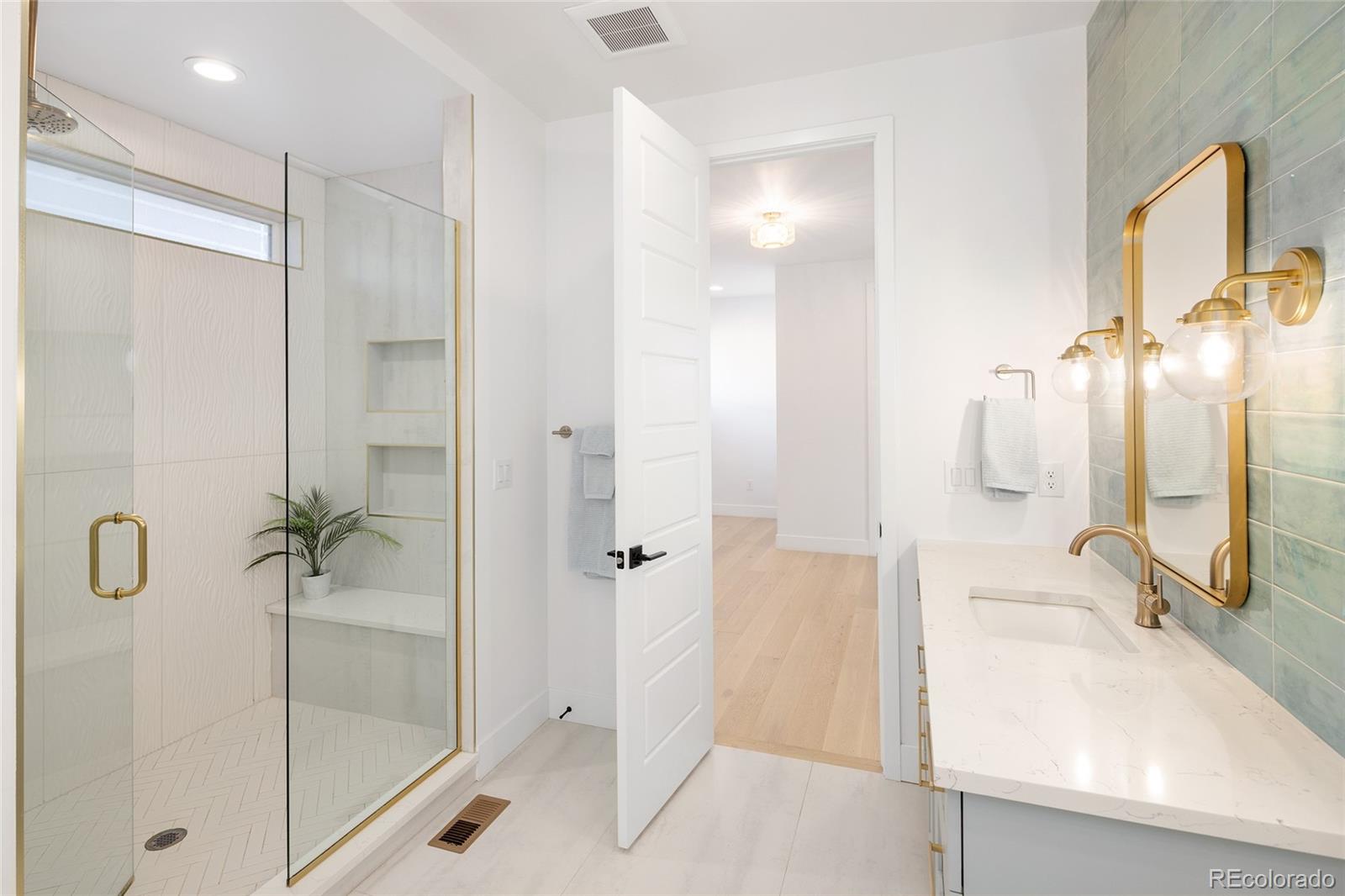 MLS Image #34 for 8696 e 50th avenue,denver, Colorado