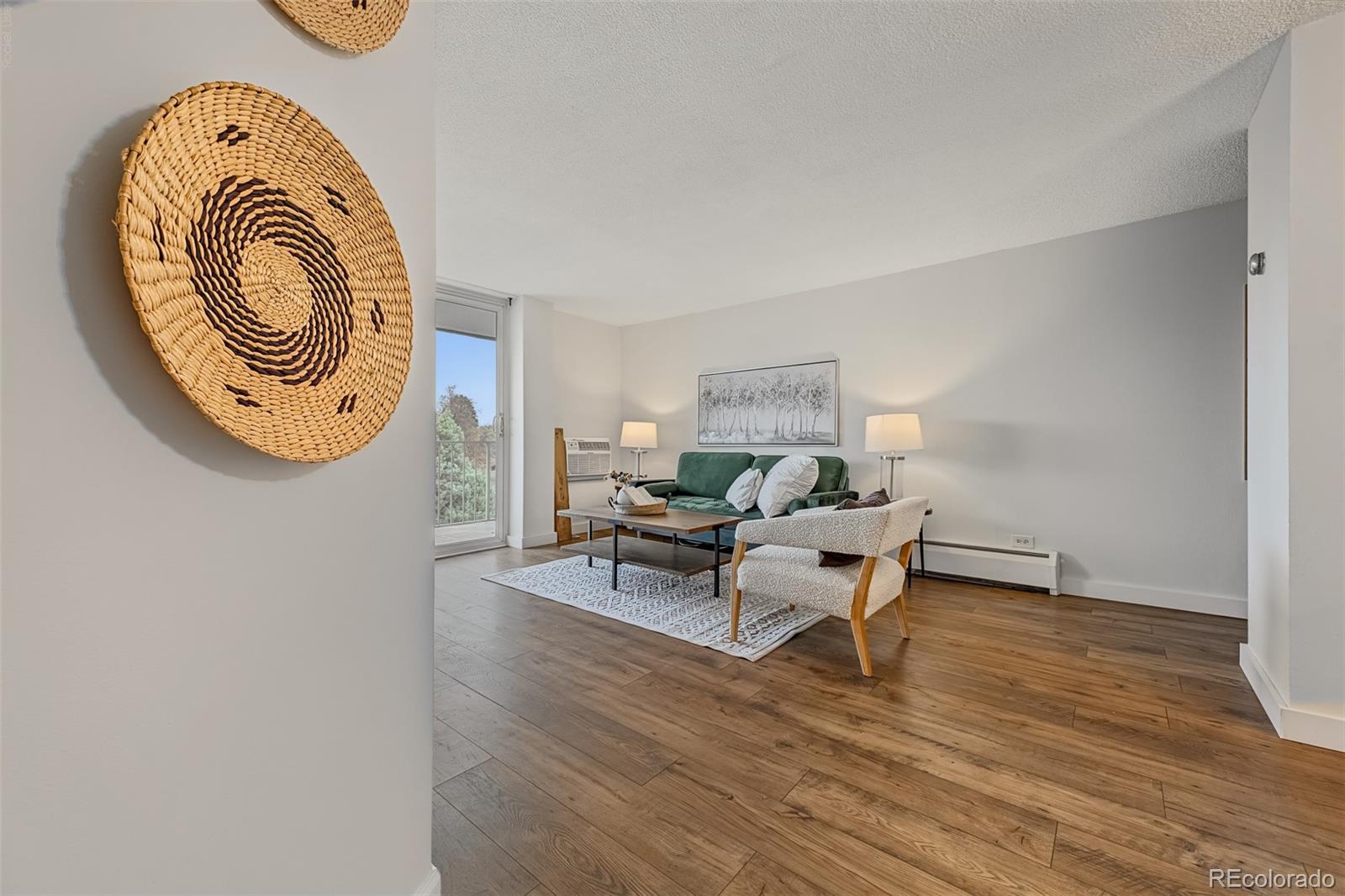 MLS Image #4 for 799  dahlia street 503,denver, Colorado