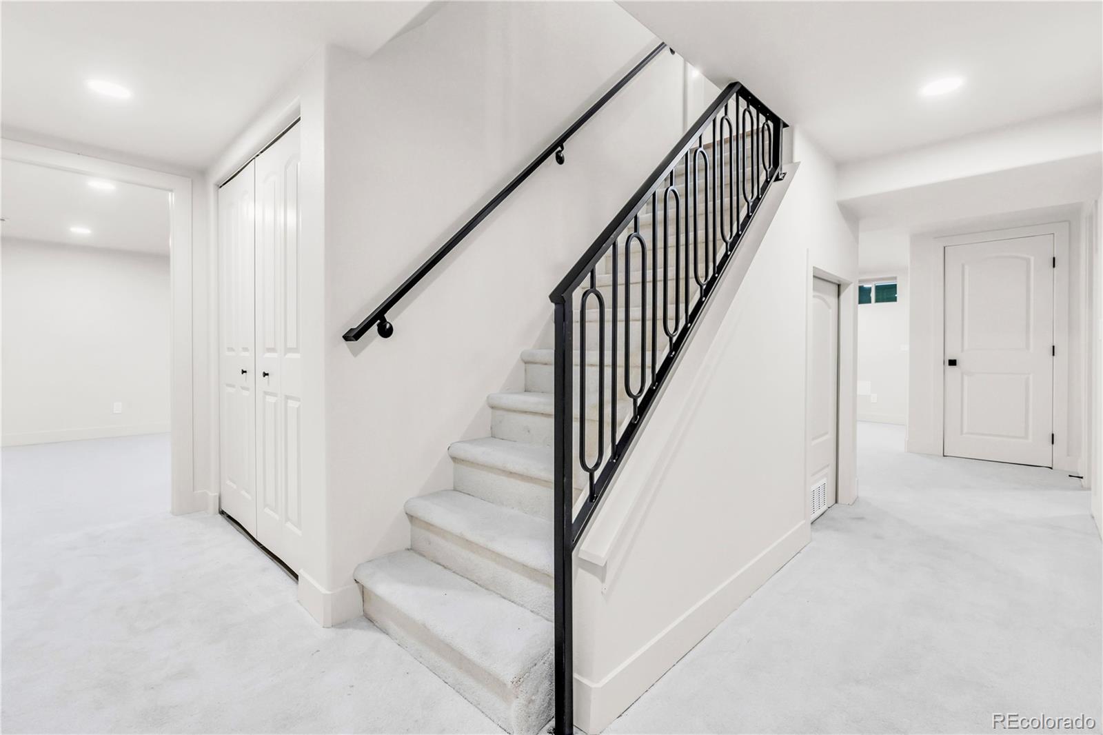 MLS Image #38 for 3091 s holly place,denver, Colorado