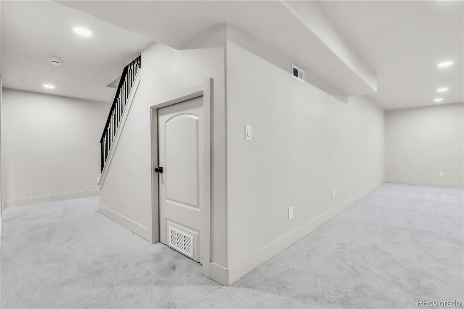 MLS Image #43 for 3091 s holly place,denver, Colorado