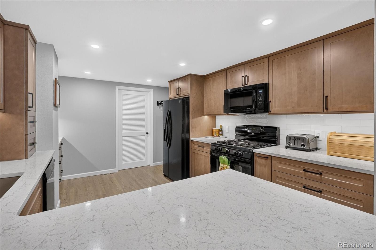MLS Image #5 for 8750  independence way,arvada, Colorado