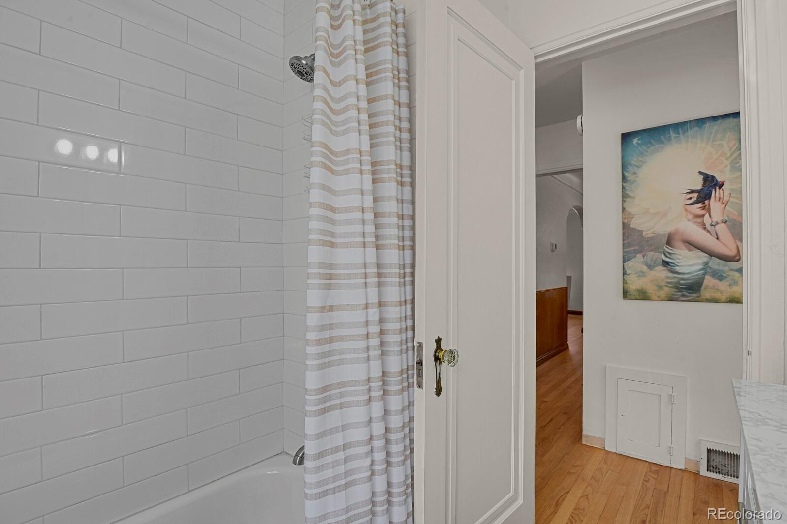 MLS Image #16 for 1398 e yale avenue,denver, Colorado