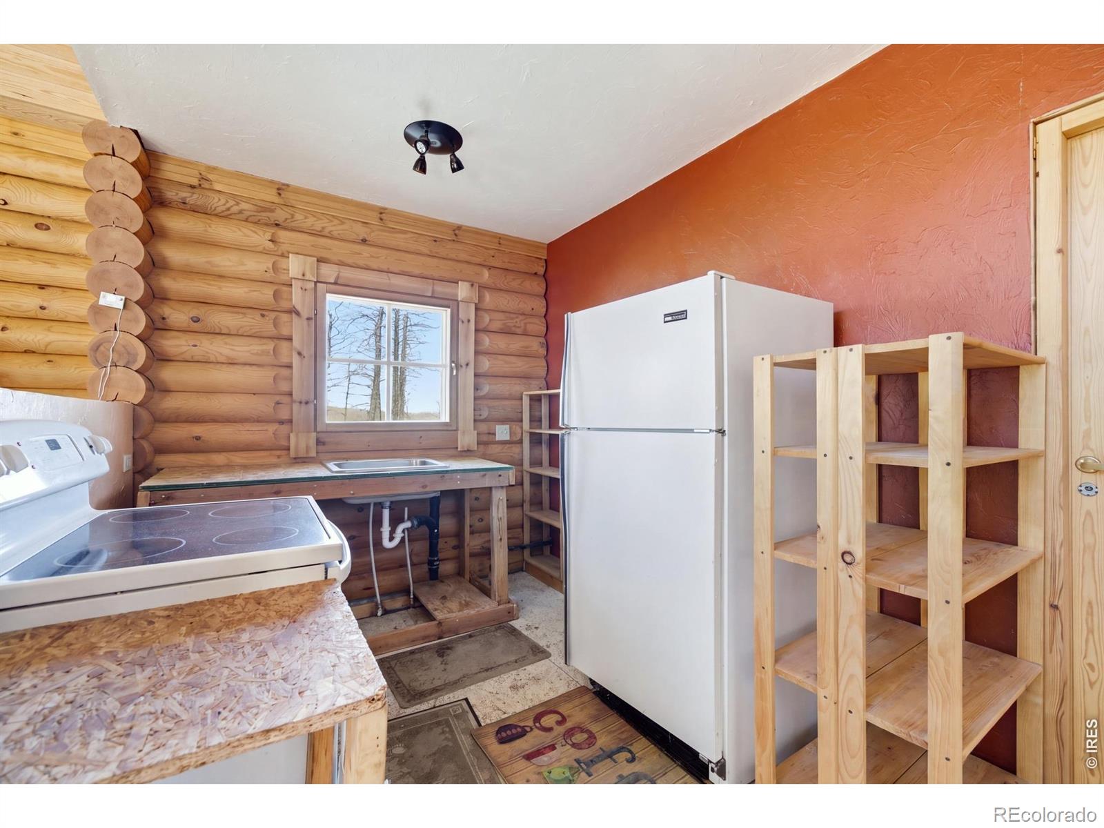 MLS Image #17 for 1588  monument gulch way,bellvue, Colorado