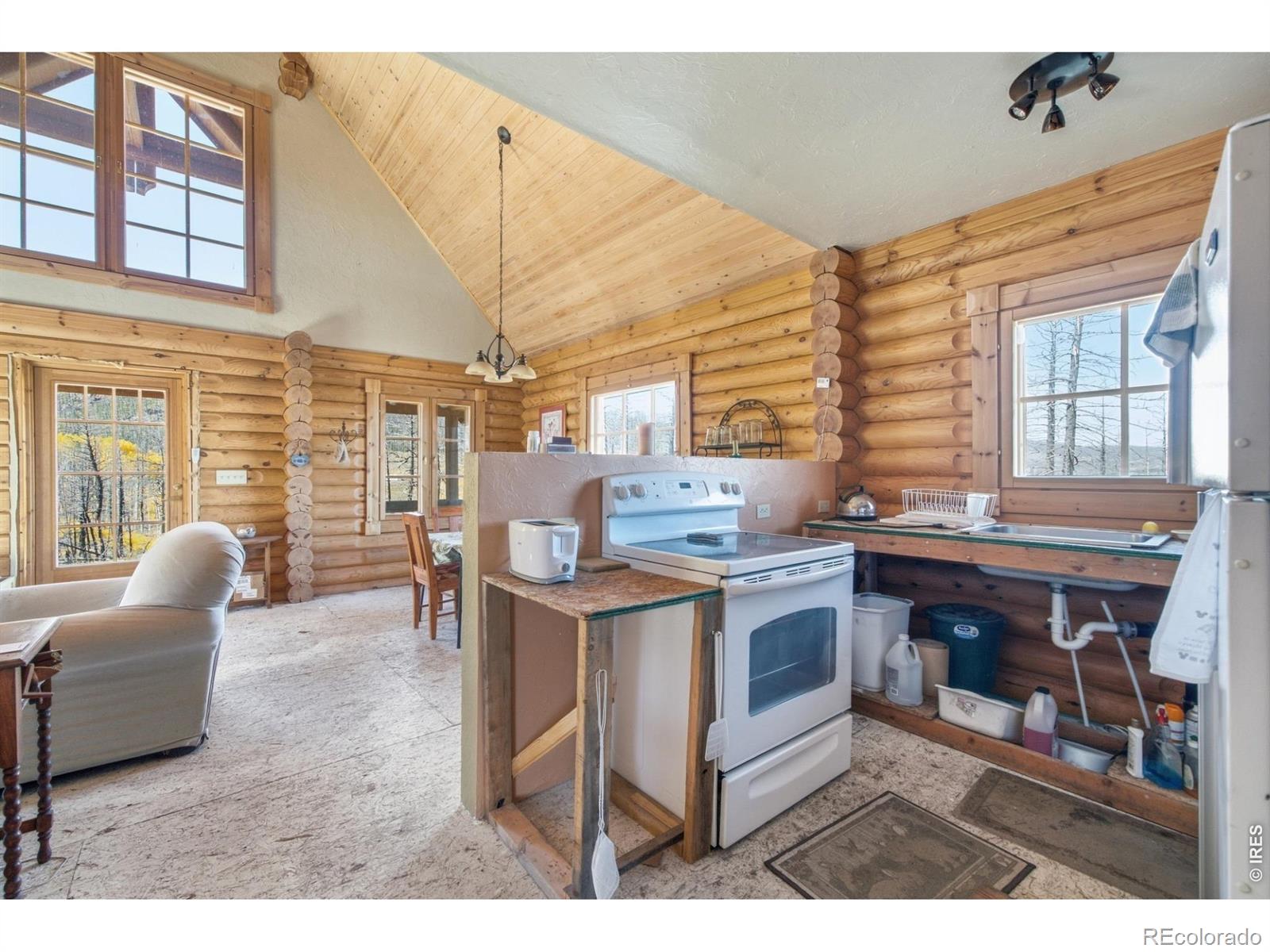 MLS Image #18 for 1588  monument gulch way,bellvue, Colorado