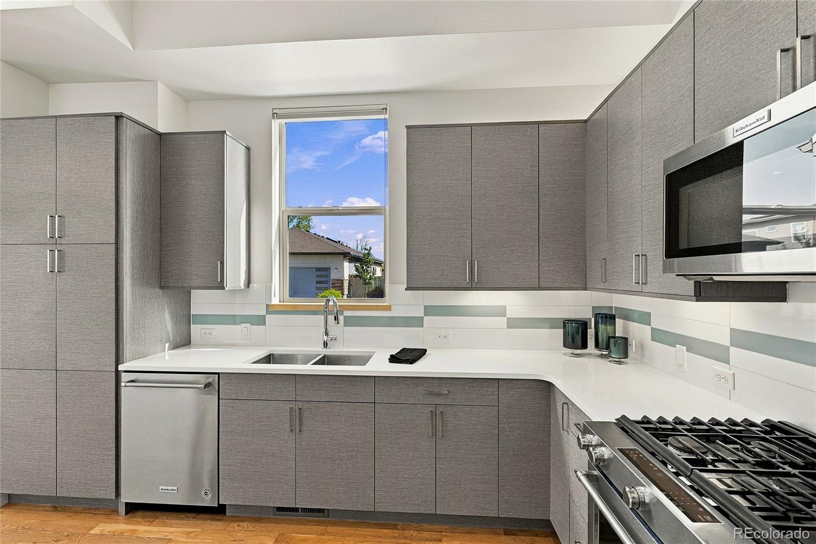 MLS Image #2 for 1992  foxtail lane,lafayette, Colorado