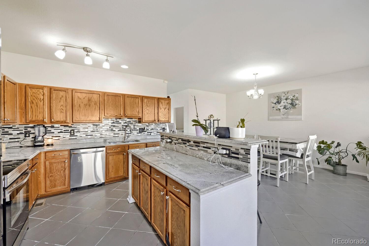 MLS Image #12 for 15612 e 96th way,commerce city, Colorado