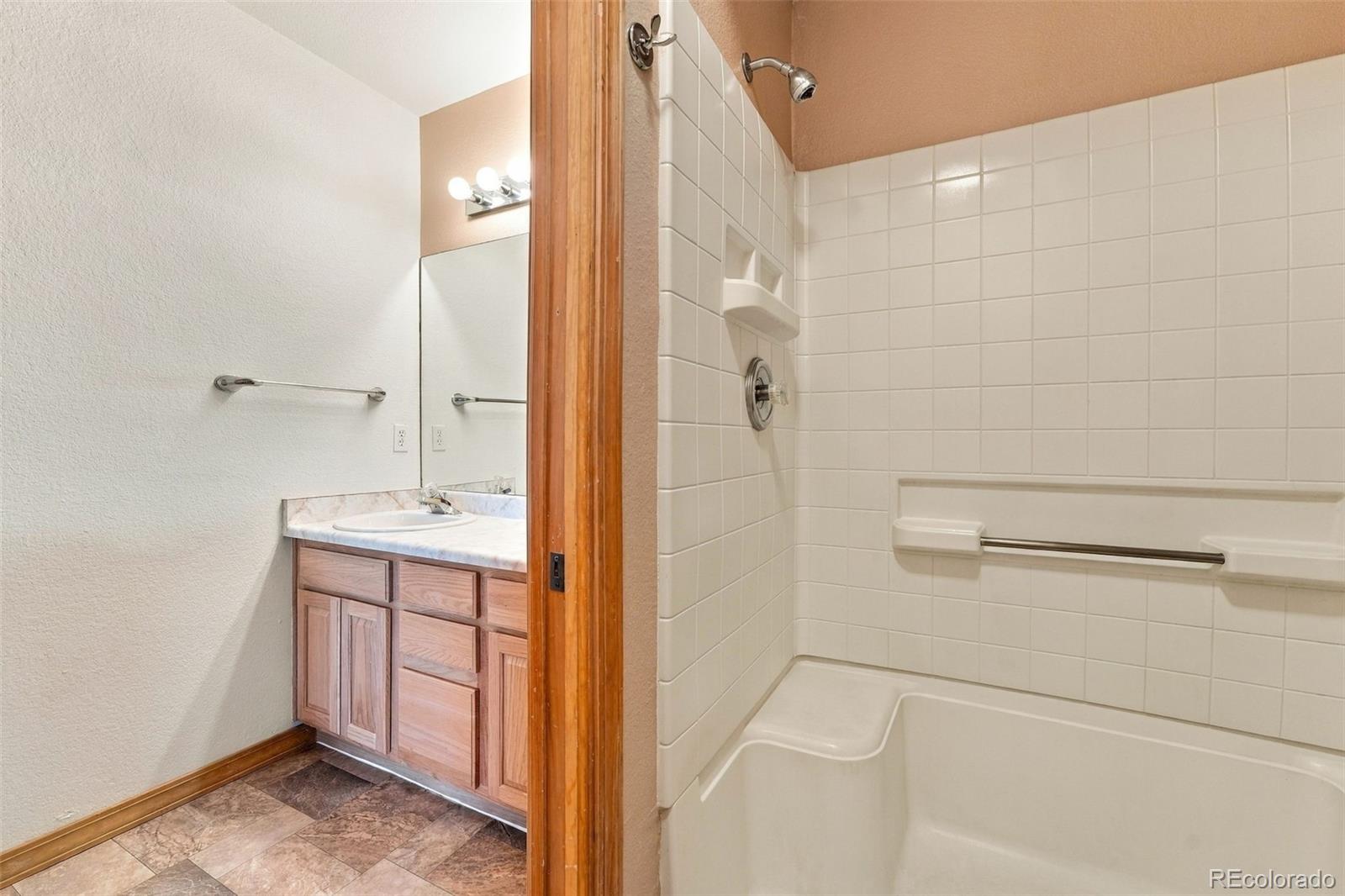 MLS Image #38 for 1924  payton circle,colorado springs, Colorado