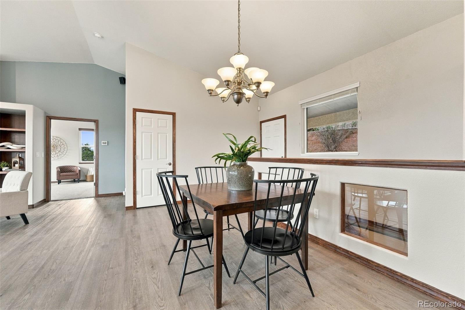 MLS Image #4 for 1924  payton circle,colorado springs, Colorado