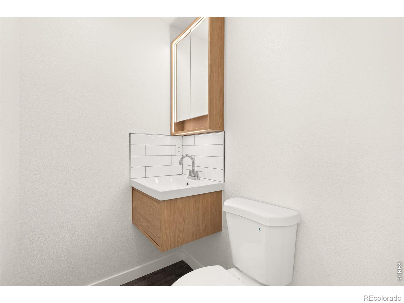 MLS Image #12 for 817  redwood court,bellvue, Colorado