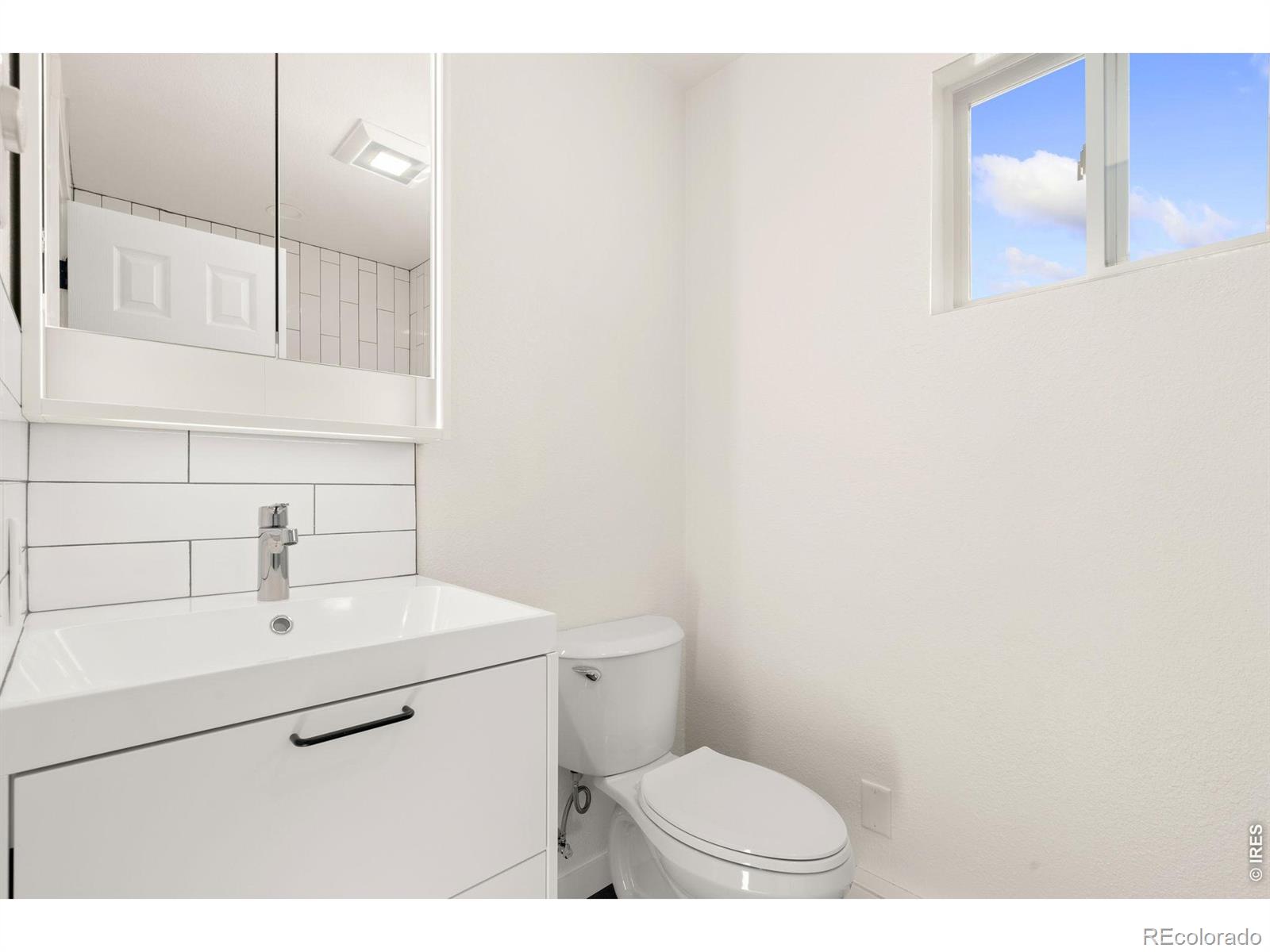 MLS Image #15 for 817  redwood court,bellvue, Colorado