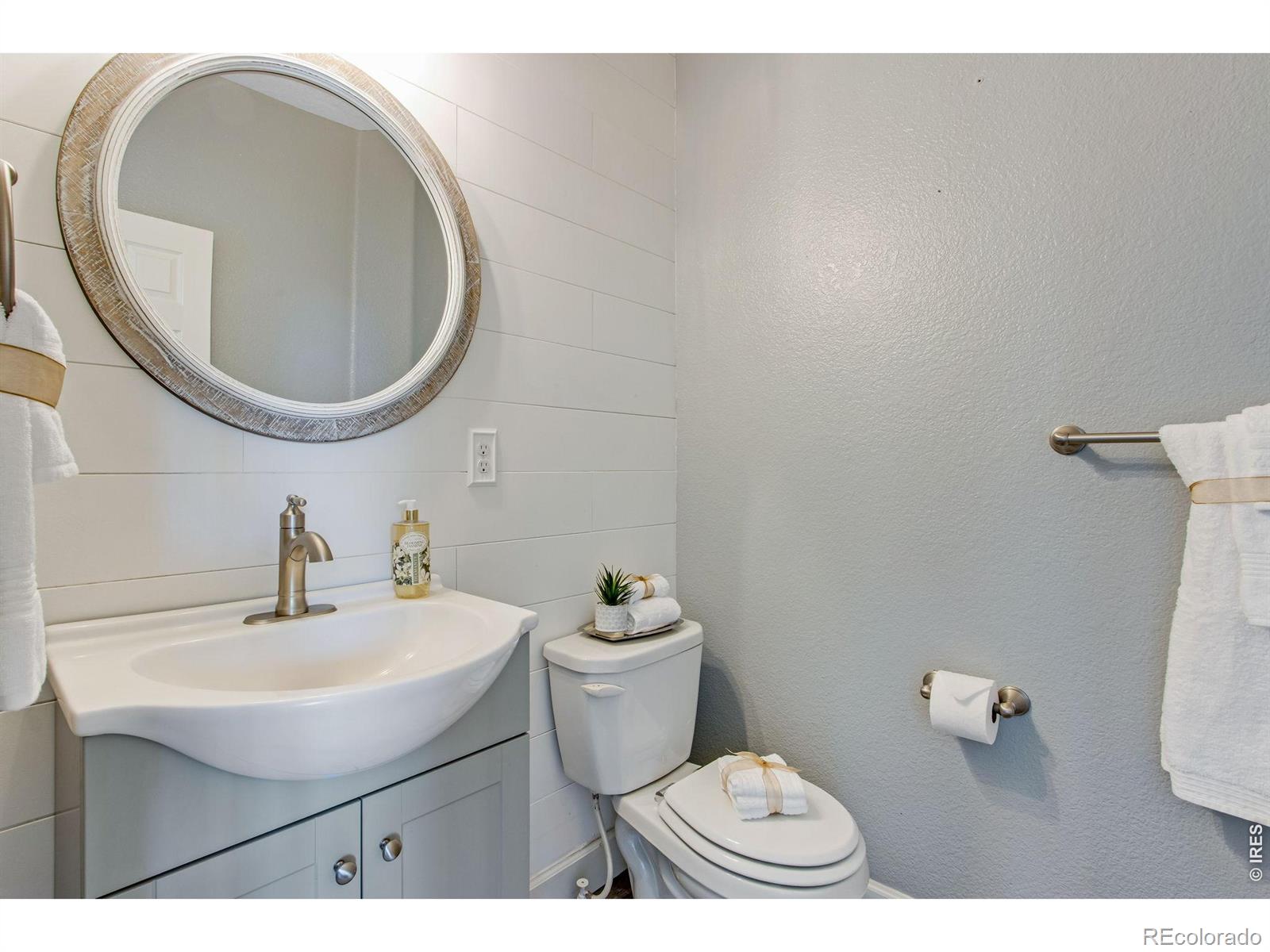 MLS Image #22 for 51  white wing court,johnstown, Colorado