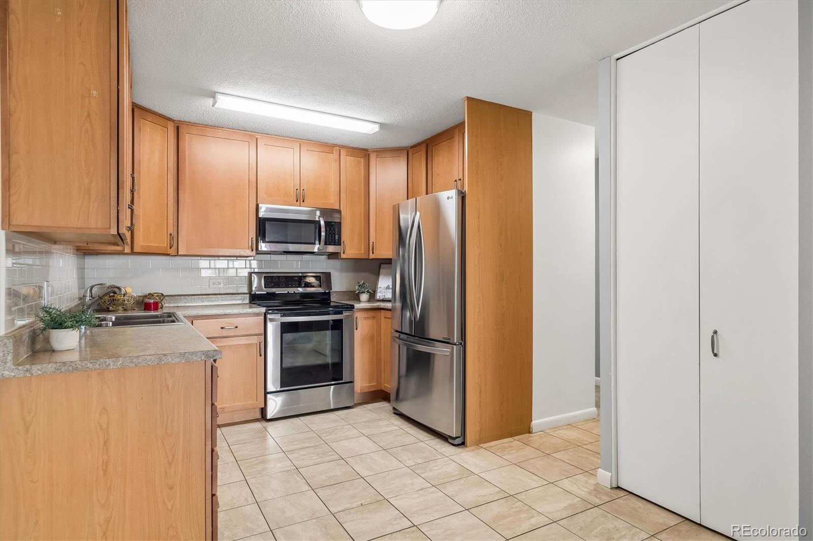 MLS Image #3 for 9360 e center avenue 12a,denver, Colorado