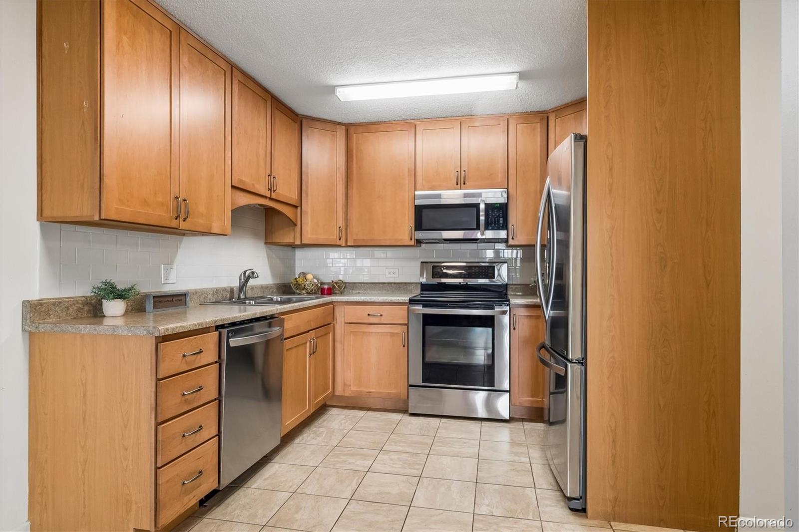 MLS Image #4 for 9360 e center avenue 12a,denver, Colorado